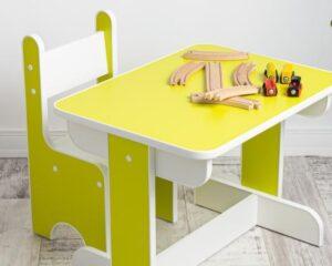 Zu sehen ist das Beitragsbild zum Beitrag mit dem Thema: Kinderstühle im Vergleich: Wichtige Kriterien für Eltern beim Kauf