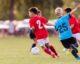 Zu sehen ist das Beitragsbild zum Beitrag mit dem Thema: Ab wann ist Fußball für Kinder sinnvoll