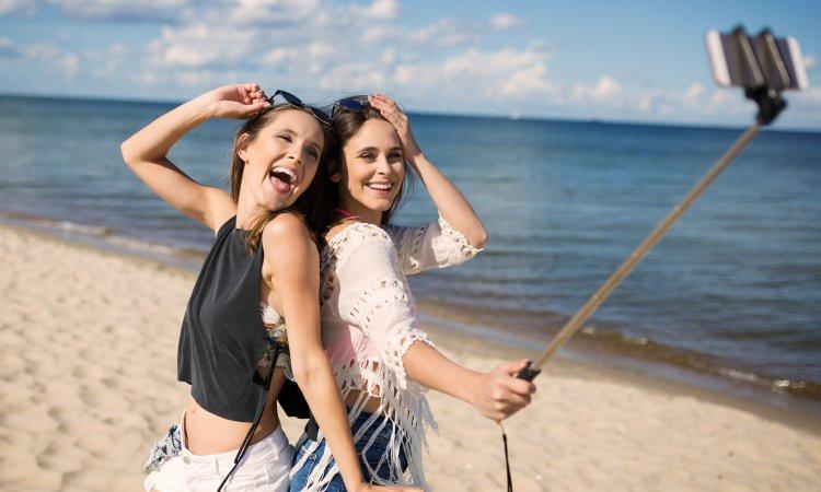 Zu sehen ist das Beitragsbild zum Beitrag mit dem Thema: Perfekte Selfies machen